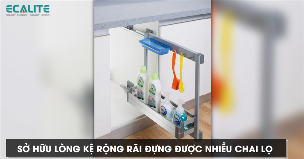 Giá để chai lọ tẩy rửa Ecalite sở hữu lòng kệ rộng rãi Giá để chai lọ tẩy rửa Ecalite sở hữu lòng kệ rộng rãi