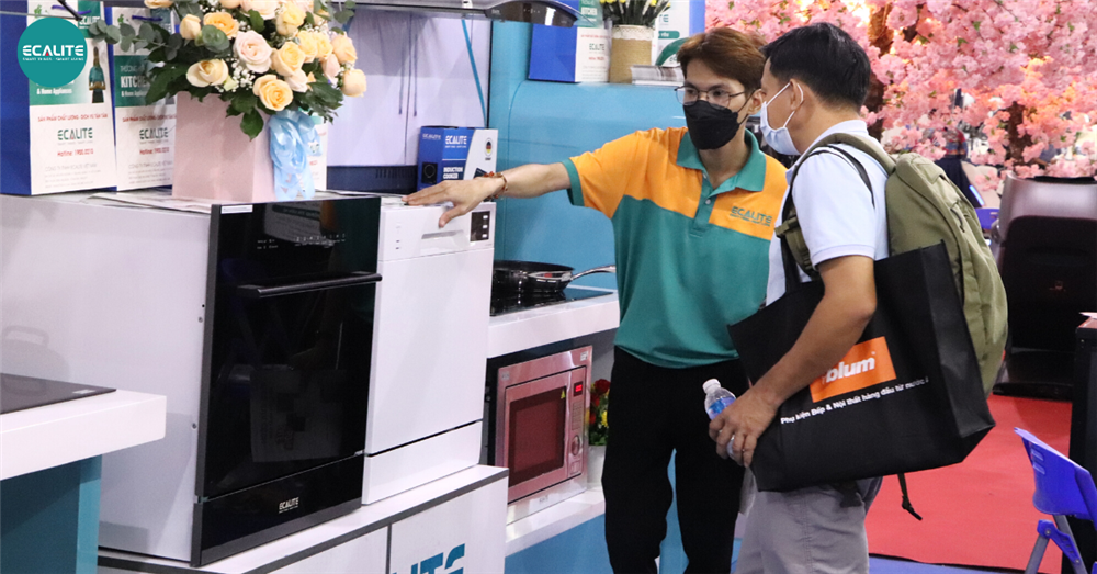 [Eva.vn] Ecalite ra mắt 5 mẫu máy rửa chén hiện đại và tiện lợi tại triển lãm Vietbuild