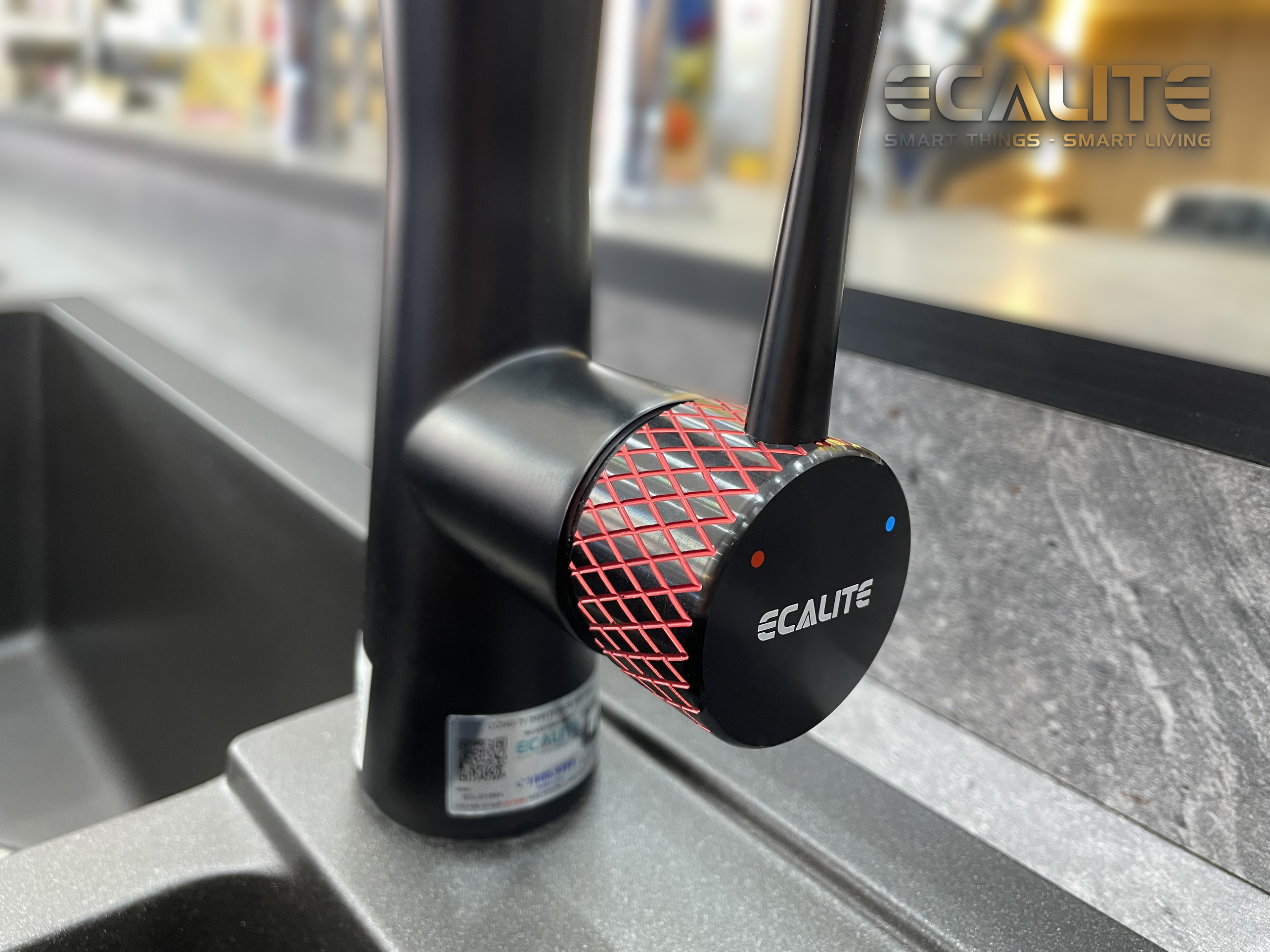 Vòi rửa chén nóng lạnh E-Signature Ecalite EF-N2023B tiện lợi