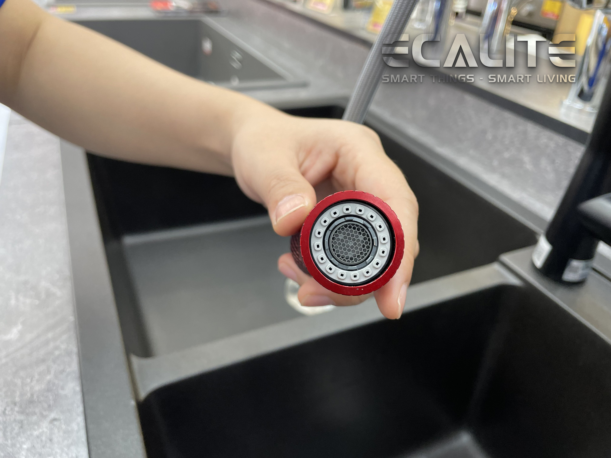 Vòi rửa chén nóng lạnh E-Signature Ecalite EF-N2023B dâu rút